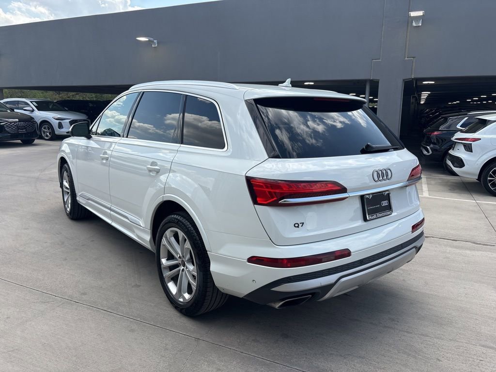Certified 2025 Audi Q7 3.0T Premium Plus image 8