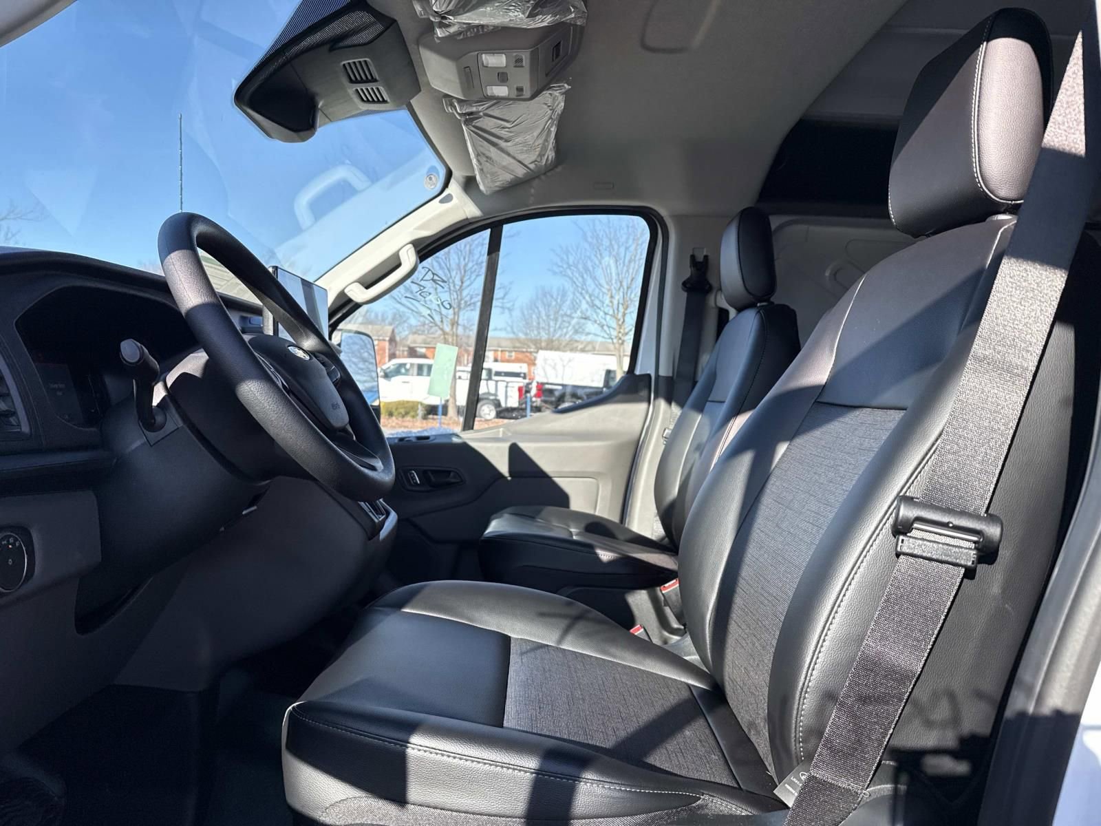 New 2026 Ford Transit 150 Low Roof w/ Load Area Protection Package RWD image 10