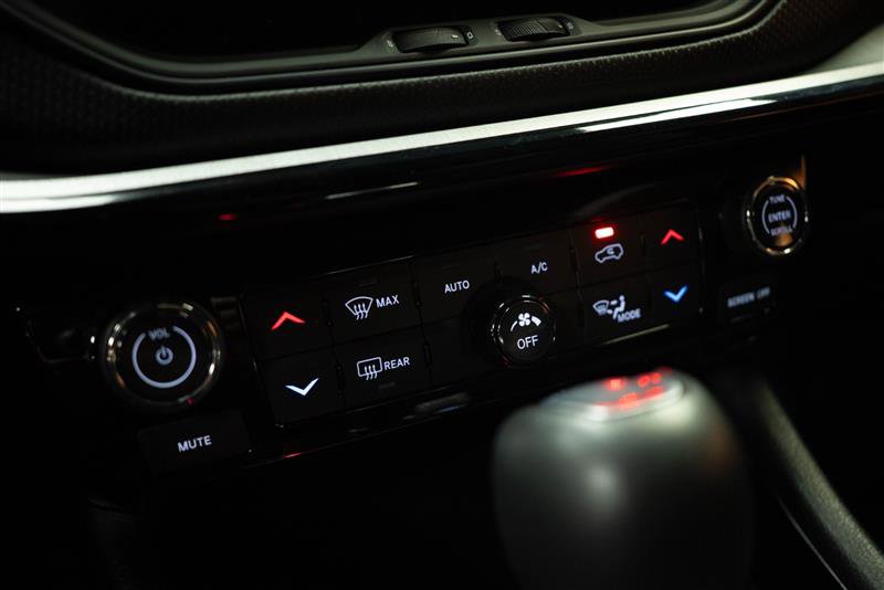 Used 2025 Jeep Compass Trailhawk AWD/4WD image 20