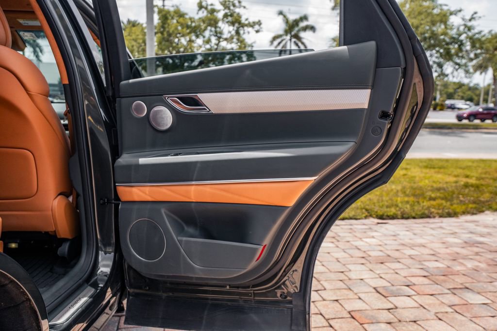 Used 2025 Genesis GV80 3.5T Prestige AWD/4WD image 38