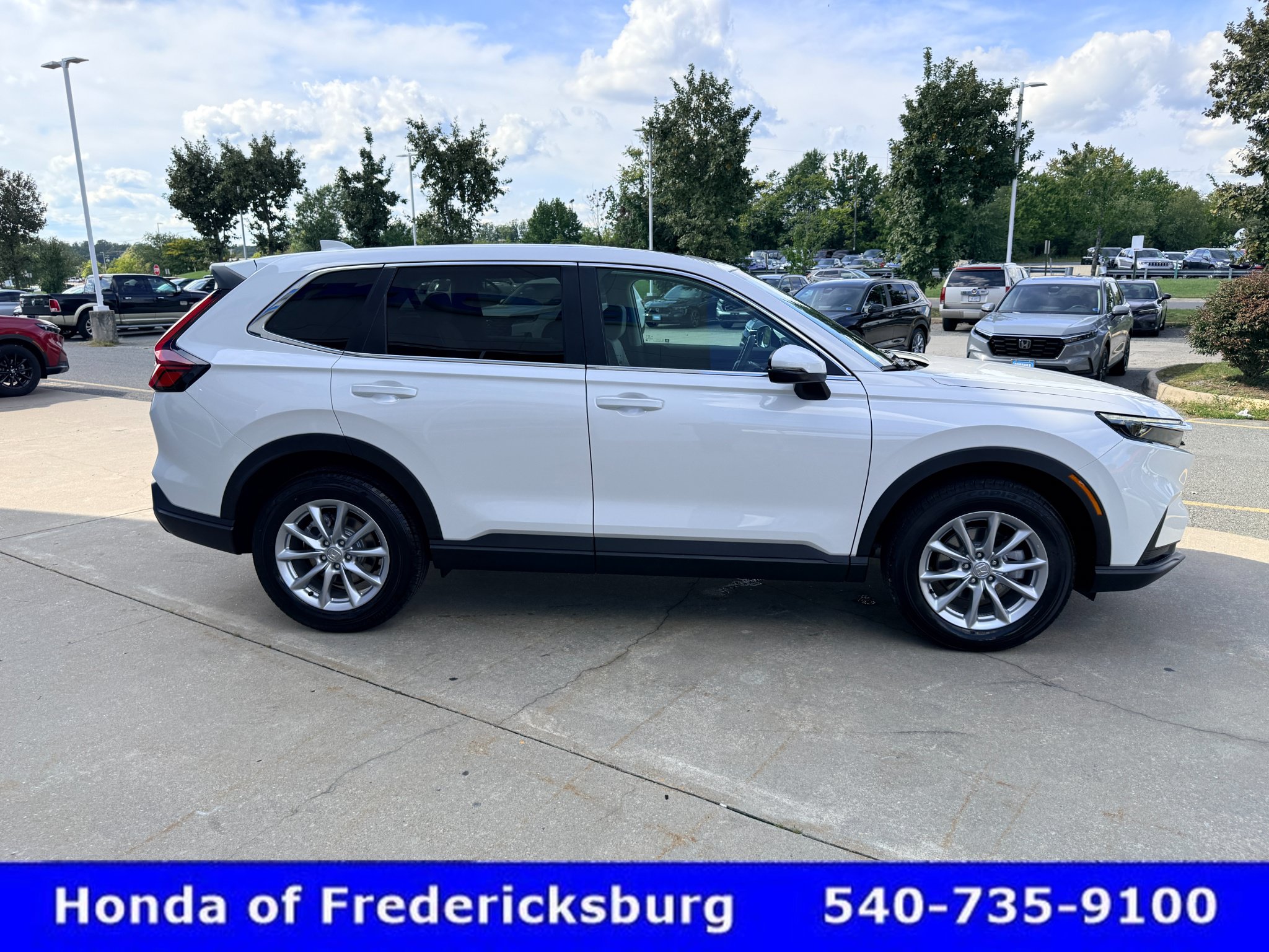 Used 2026 Honda CR-V EX image 7