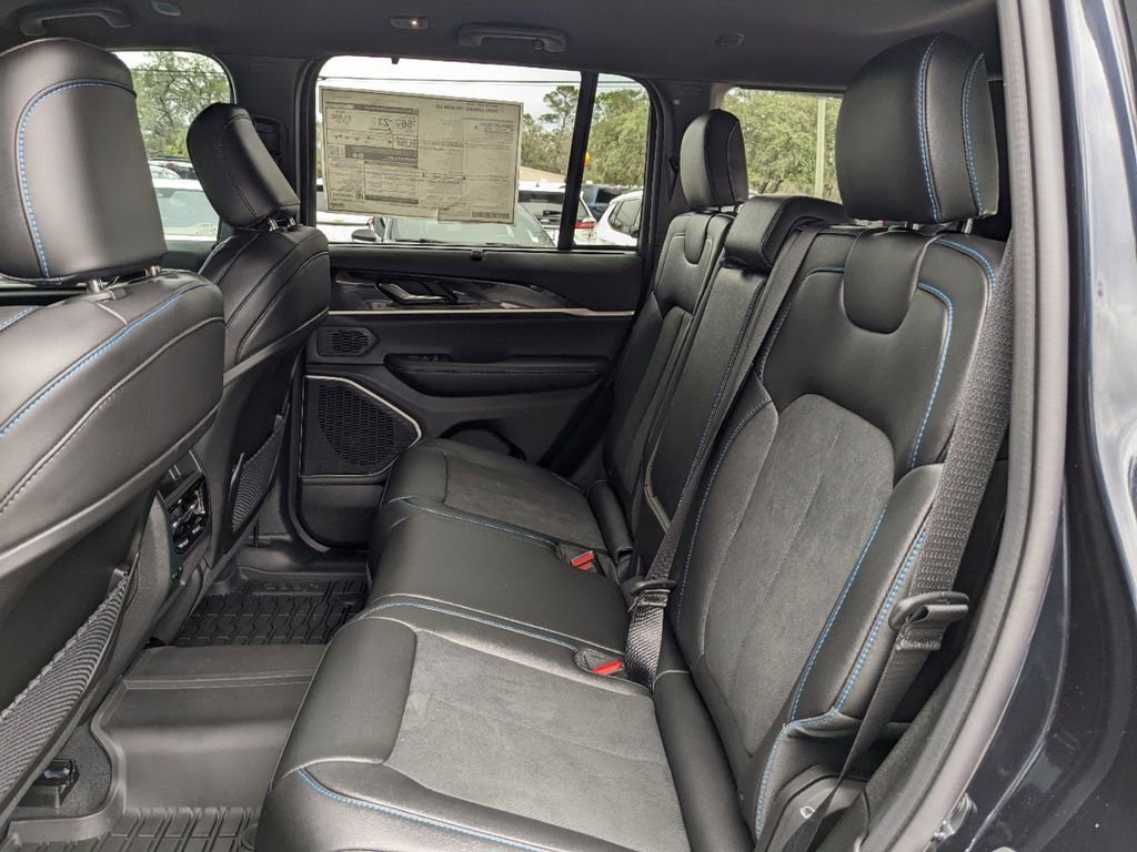 New 2024 Jeep Grand Cherokee Trailhawk w/ Luxury Tech Group III image 12