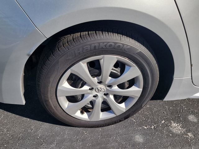 Used 2025 Toyota Corolla LE w/ Convenience Package image 9