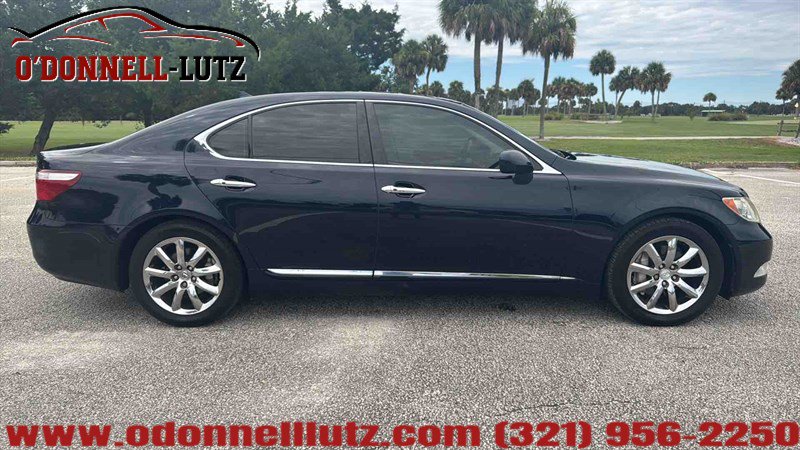 Used 2009 Lexus LS 460 Luxury RWD image 4