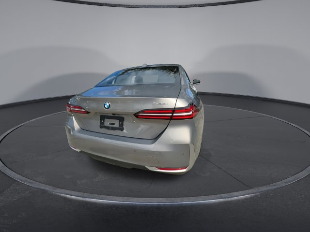 Used 2026 BMW 530i xDrive AWD/4WD image 7
