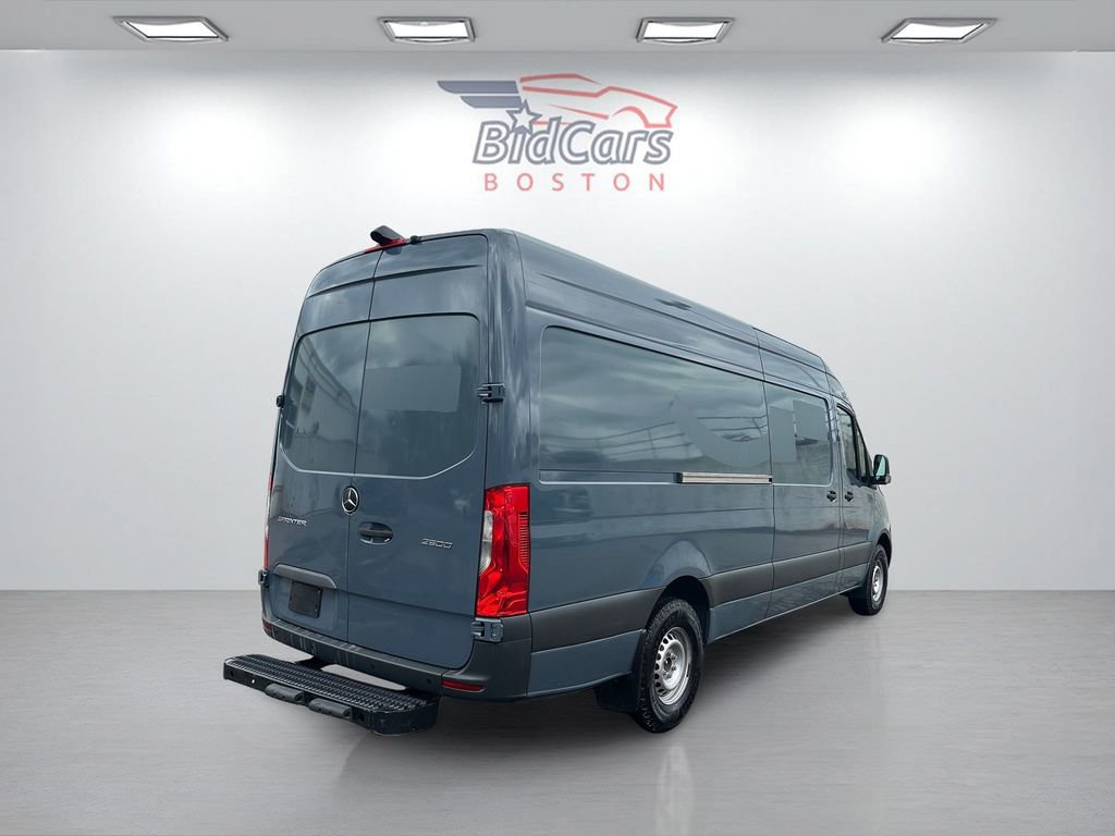 Used 2019 Mercedes-Benz Sprinter 170 image 4