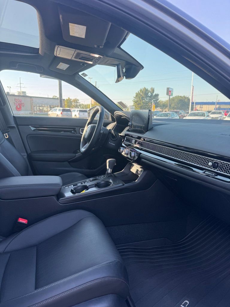 Used 2025 Honda Civic Sport Touring image 12