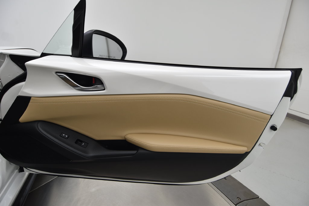 Used 2025 MAZDA MX-5 Miata Grand Touring w/ Appearance Package RWD image 40
