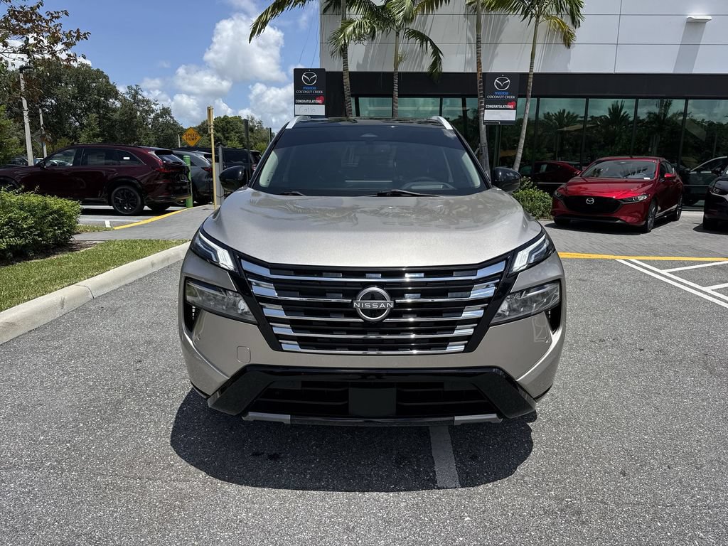 Used 2024 Nissan Rogue Platinum w/ Platinum Premium Package FWD image 8