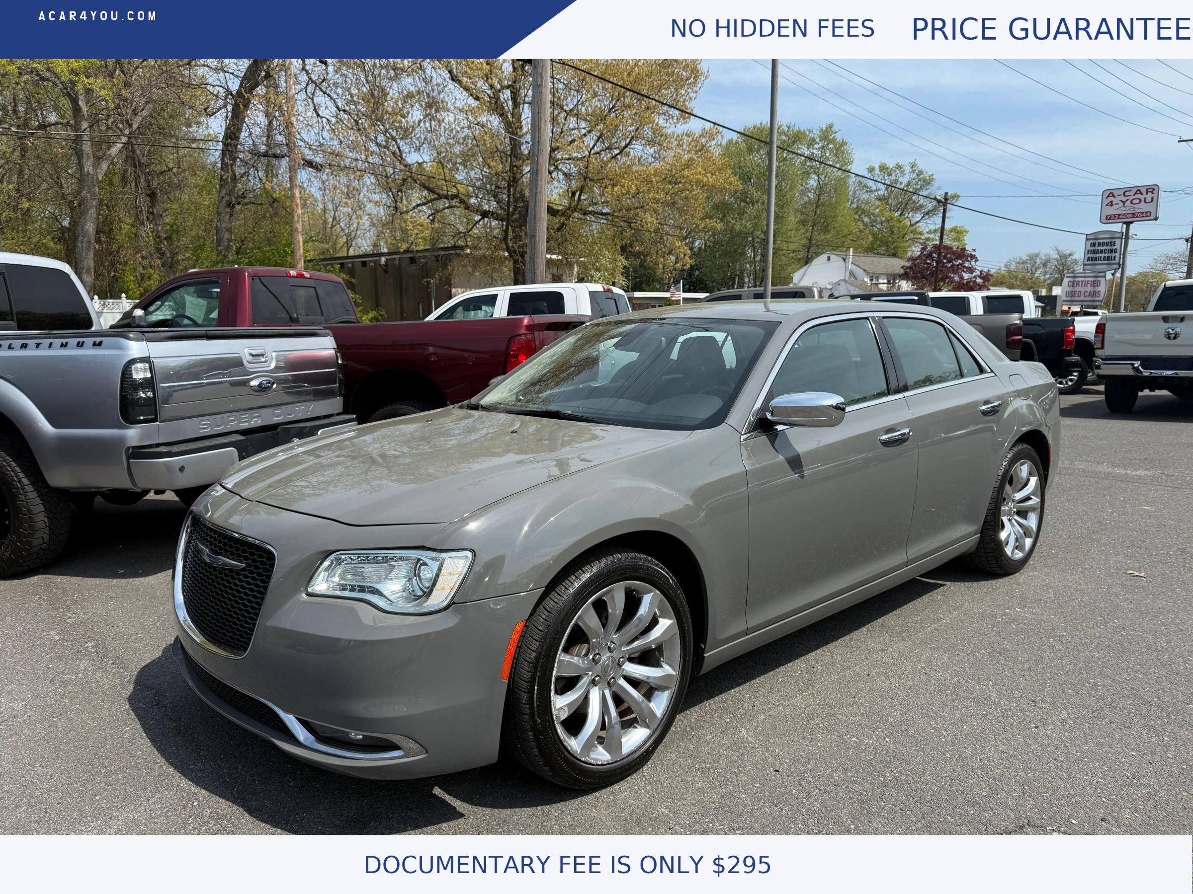 Used 2018 Chrysler 300 Limited RWD image 1