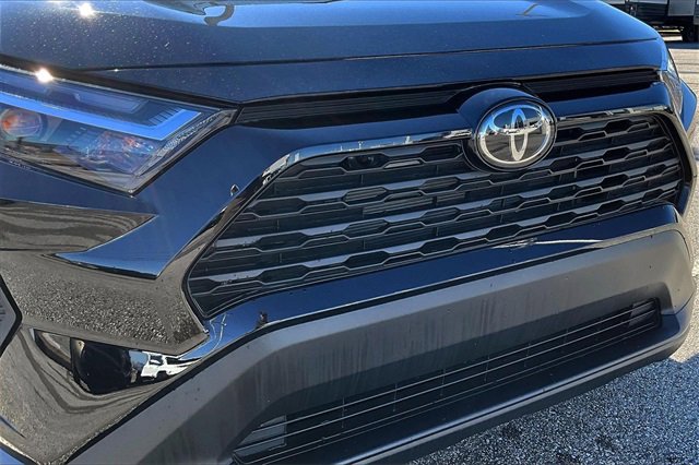 Used 2025 Toyota RAV4 XLE image 27