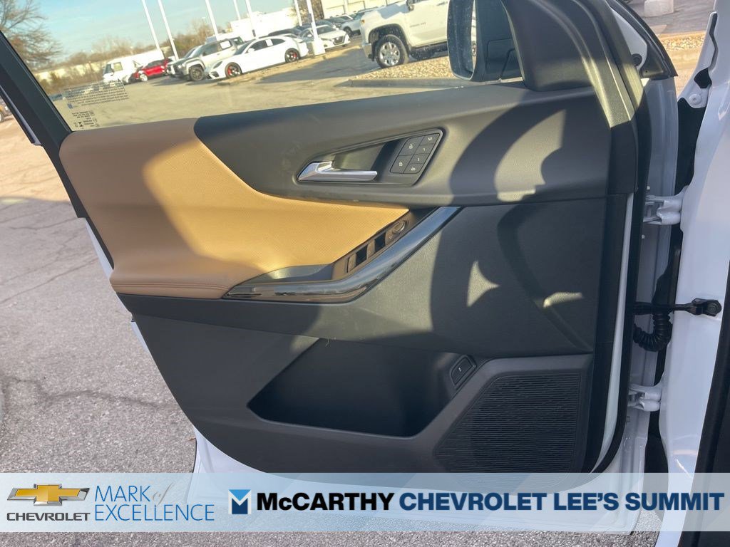 New 2026 Chevrolet Equinox ACTIV w/ Convenience Package III AWD/4WD image 31
