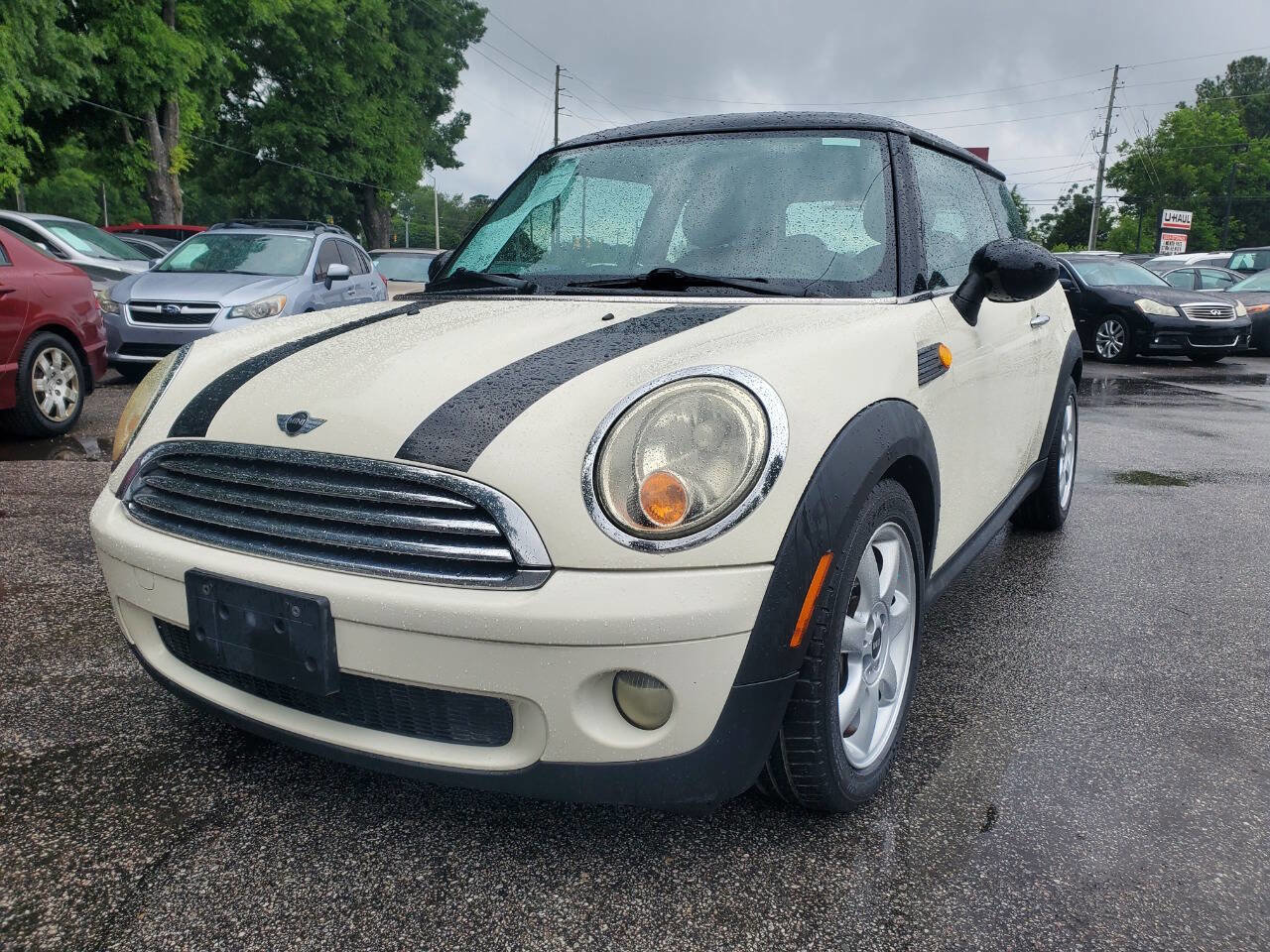 Used 2010 MINI Cooper Hardtop FWD image 3