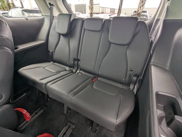 Certified 2025 Kia Carnival SX Prestige FWD image 17