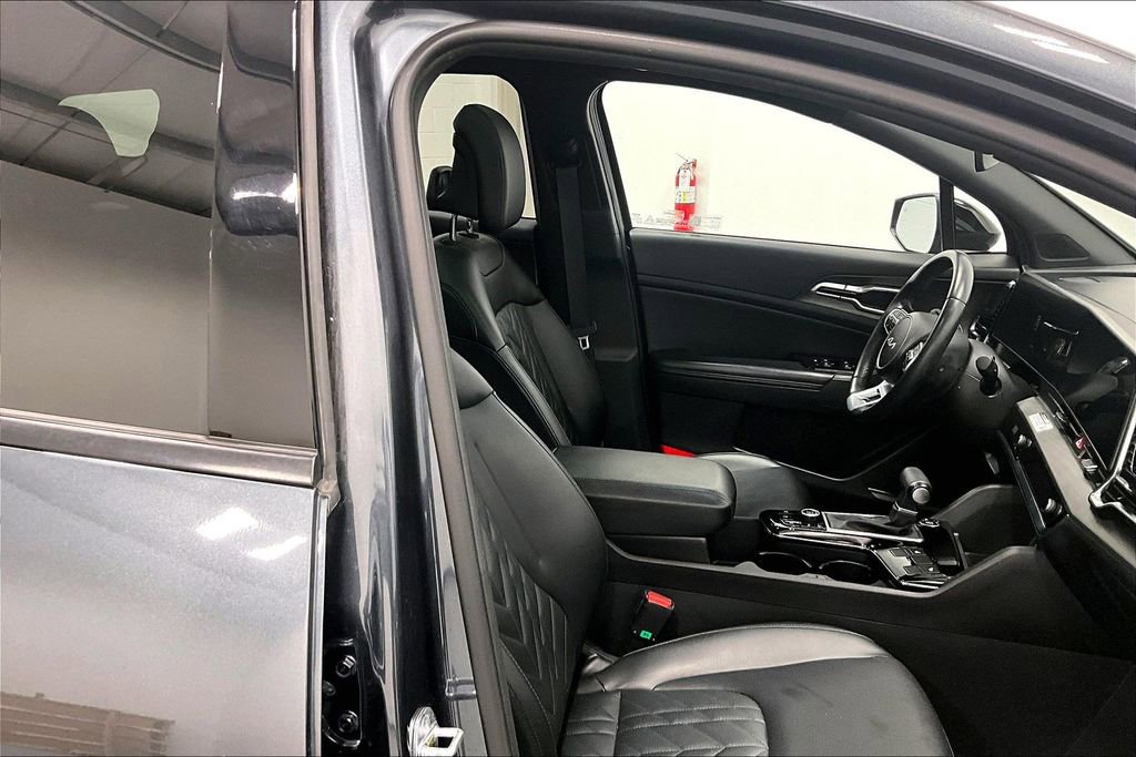 Used 2023 Kia Sportage X-Line w/ X-Line Premium Package image 7
