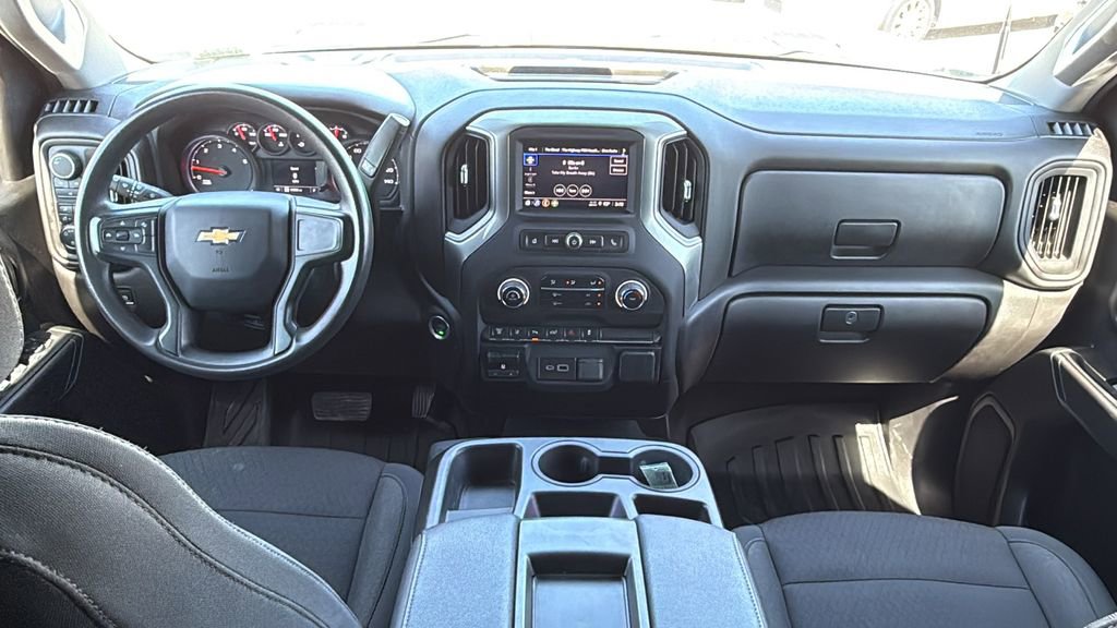 Used 2024 Chevrolet Silverado 2500 Custom w/ Custom Value Package image 18