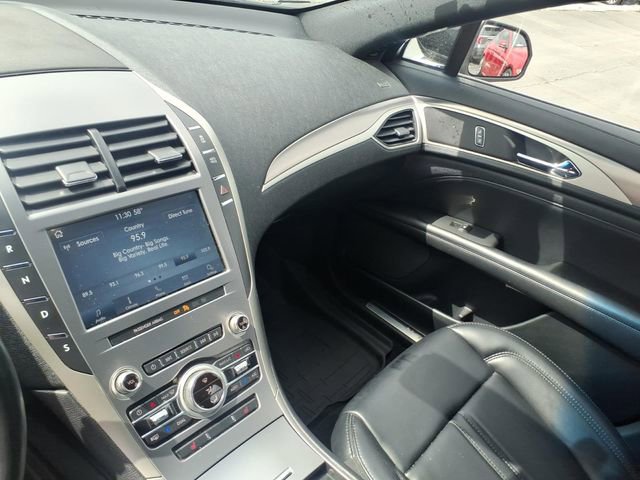 Used 2020 Lincoln MKZ FWD image 20