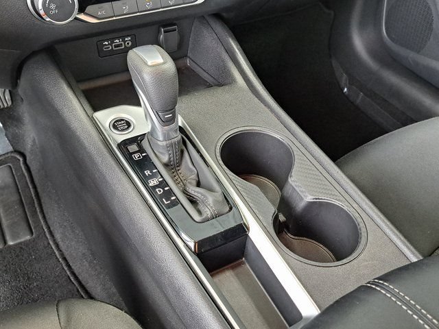 Used 2025 Nissan Altima 2.5 SV FWD image 18