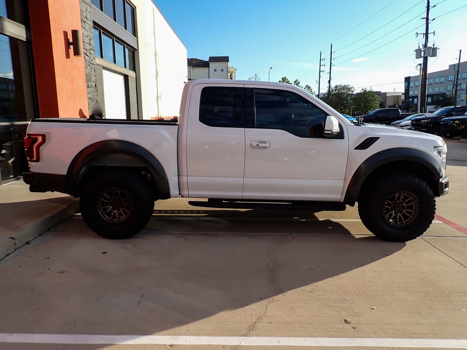 Used 2017 Ford F150 Raptor w/ Equipment Group 802A Luxury image 10