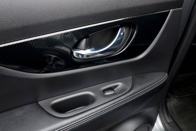 Used 2018 Nissan Rogue SL w/ Premium Package image 47