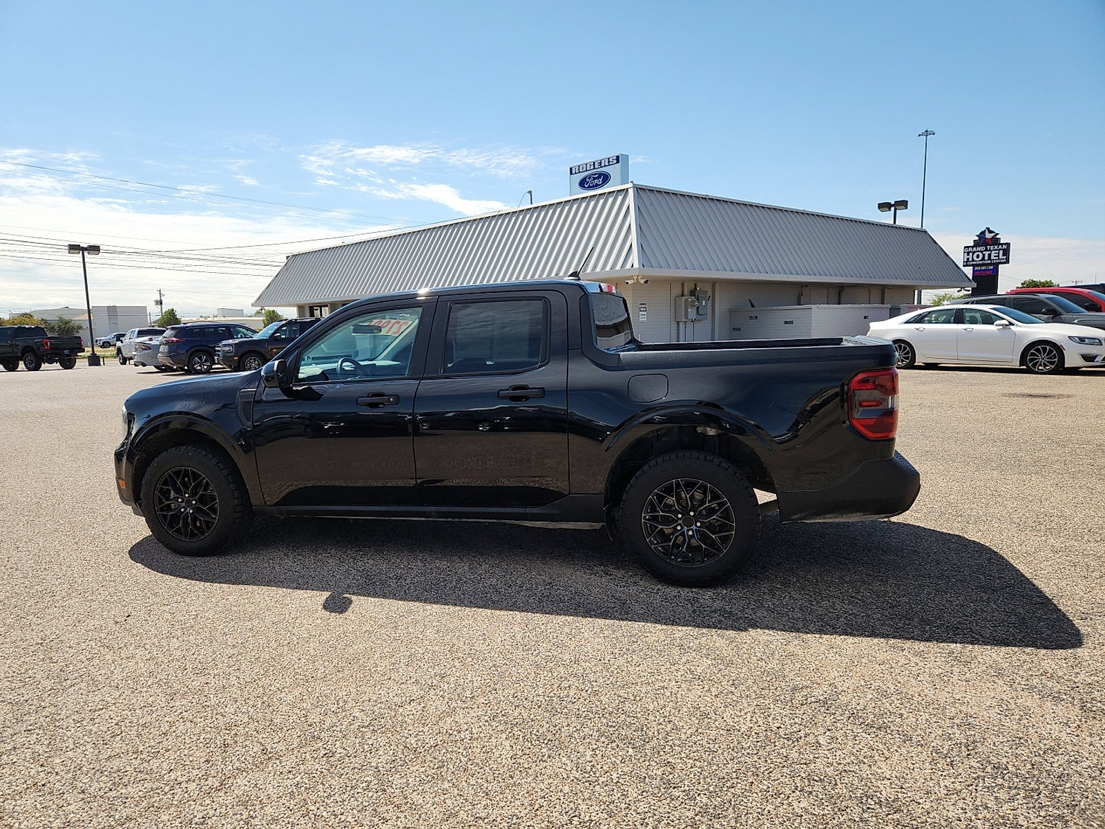 Certified 2024 Ford Maverick XLT w/ XLT Luxury Package image 4