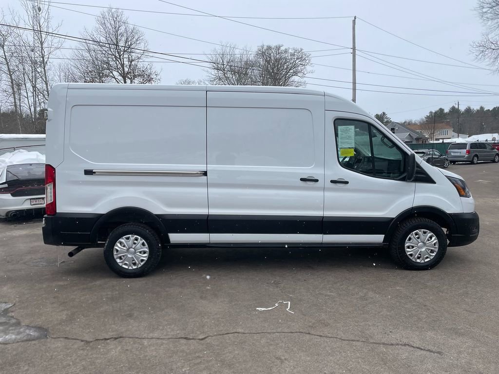 Used 2022 Ford Transit 250 Medium Roof image 4