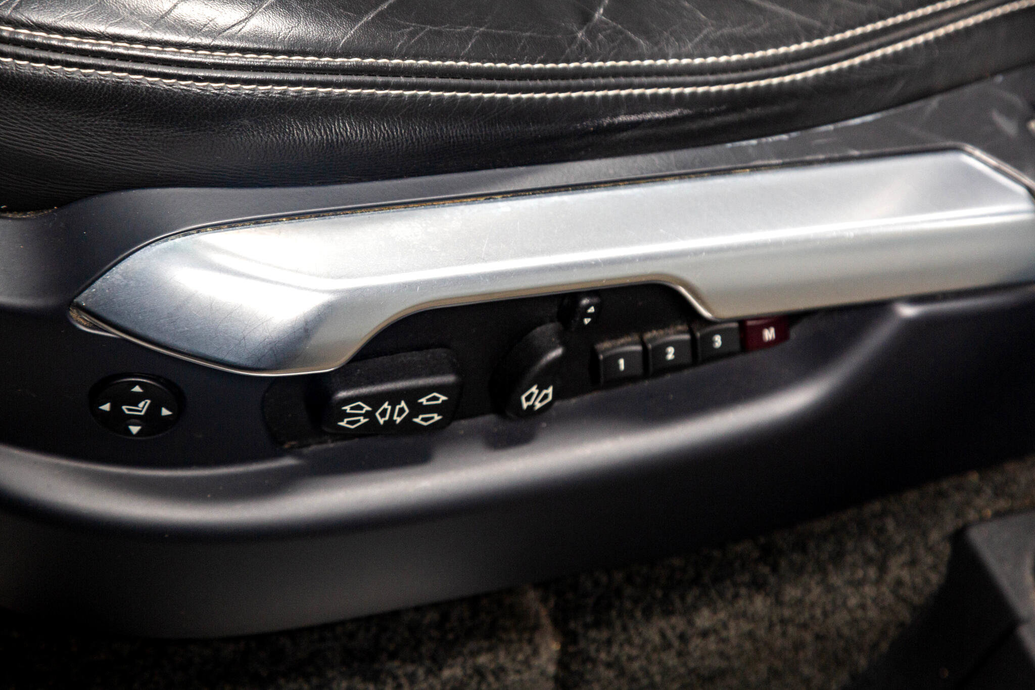 Used 2011 Land Rover Range Rover Autobiography image 19