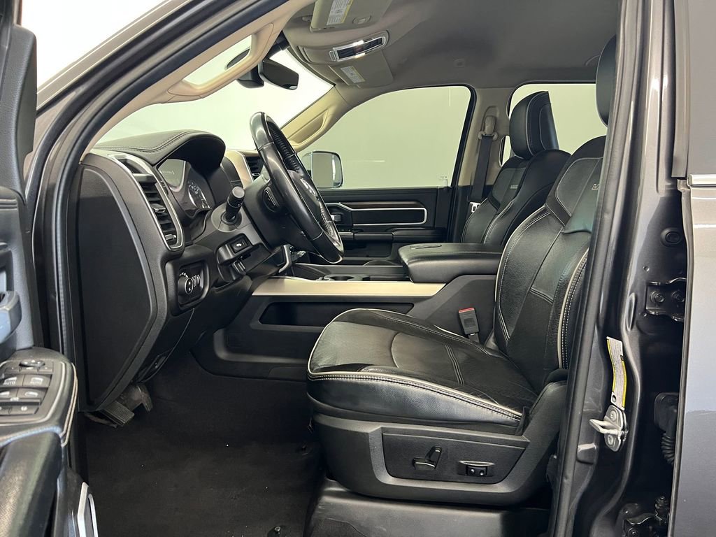 Used 2022 RAM 2500 Laramie w/ Chrome Appearance Group AWD/4WD image 4