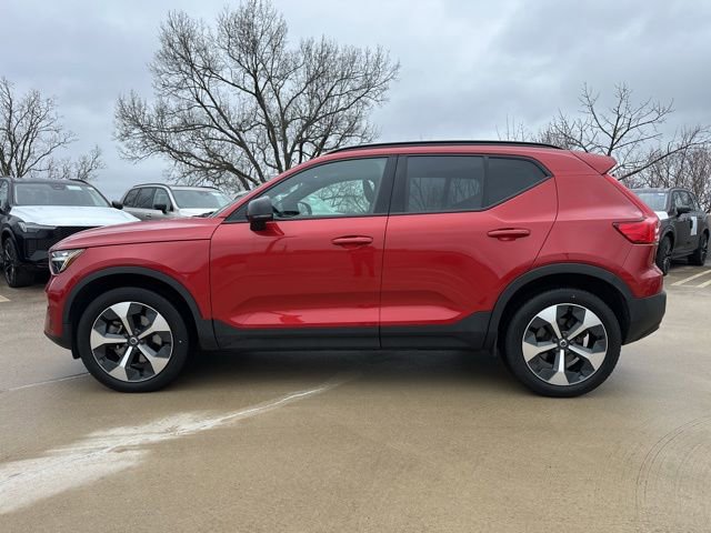 Certified 2023 Volvo XC40 B5 Plus w/ Climate Package image 5
