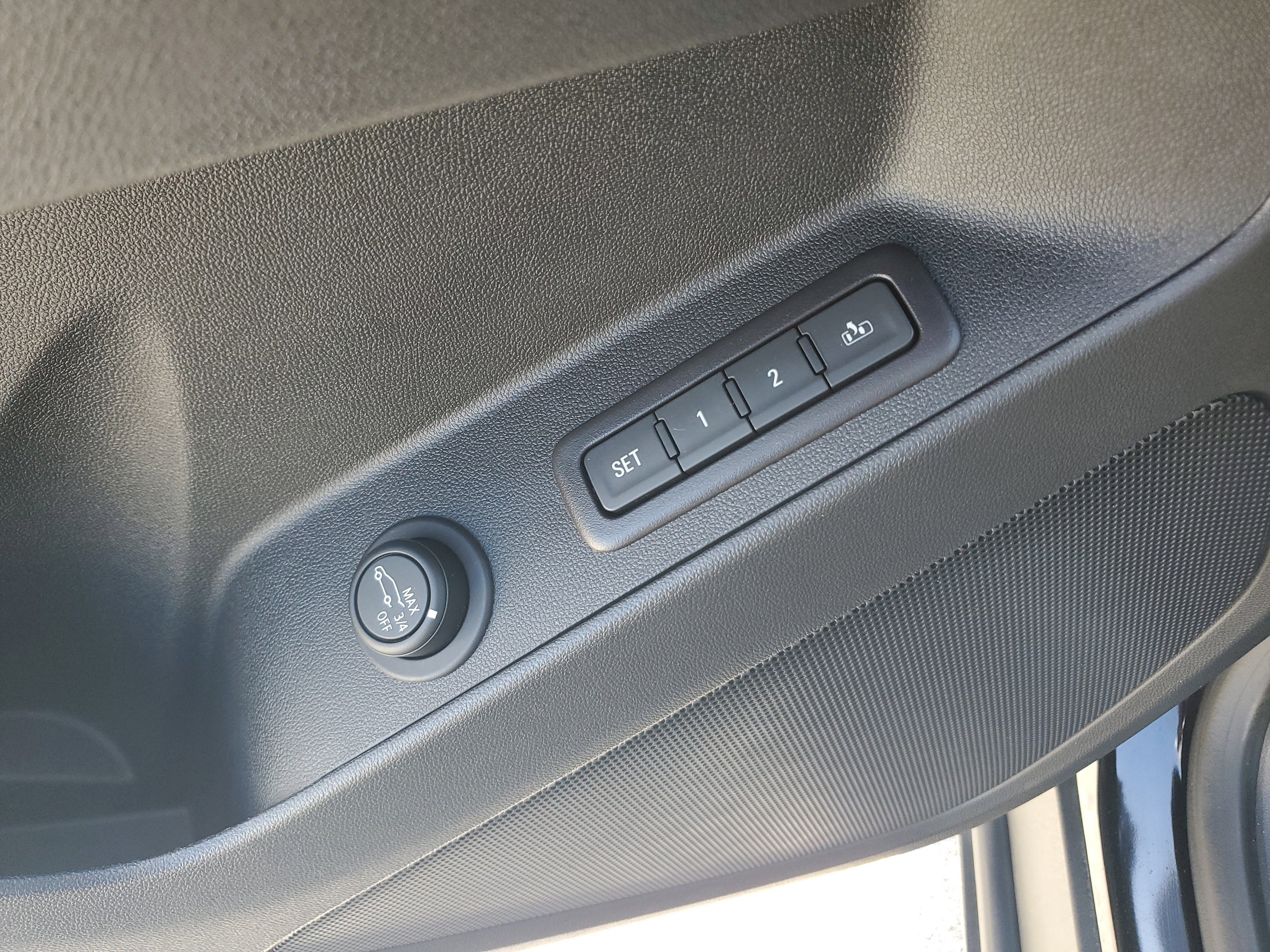 Used 2022 Chevrolet Equinox Premier image 28