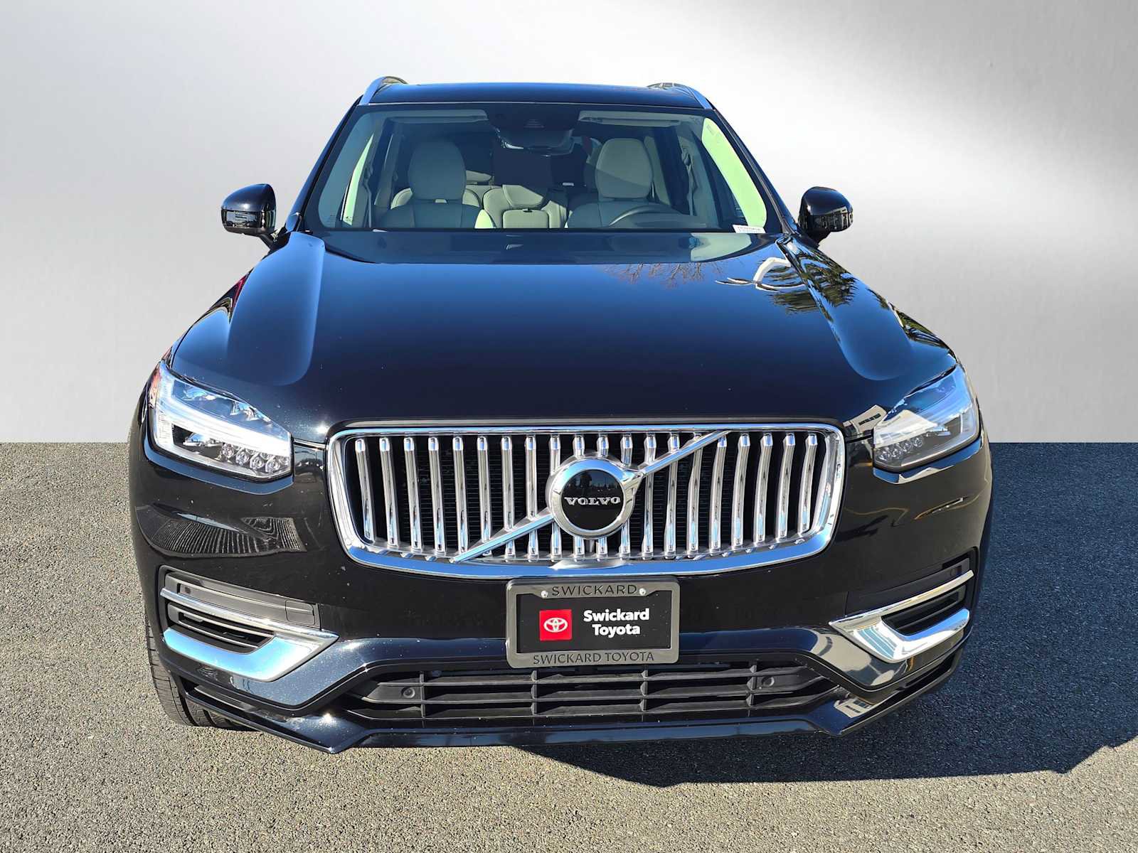 Used 2022 Volvo XC90 T8 Inscription Expression image 8