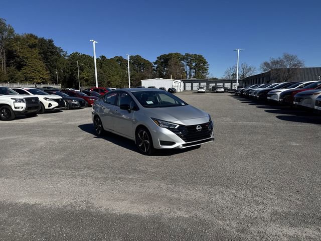 New 2025 Nissan Versa SR w/ Trunk Package FWD image 3