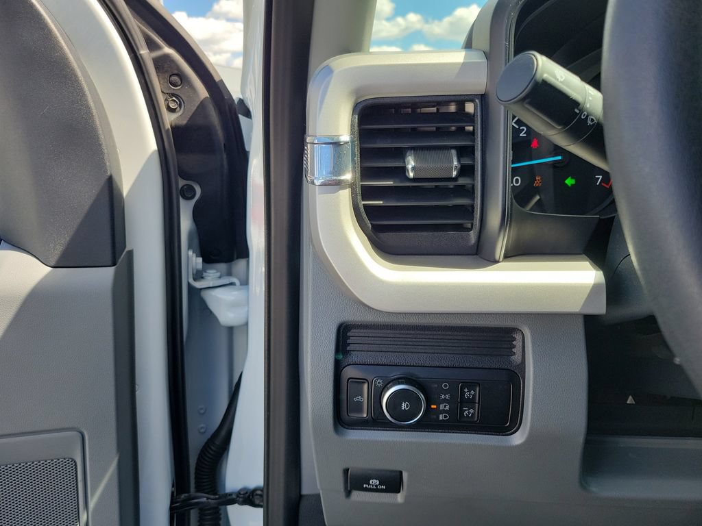 Certified 2025 Ford F250 XLT AWD/4WD image 22