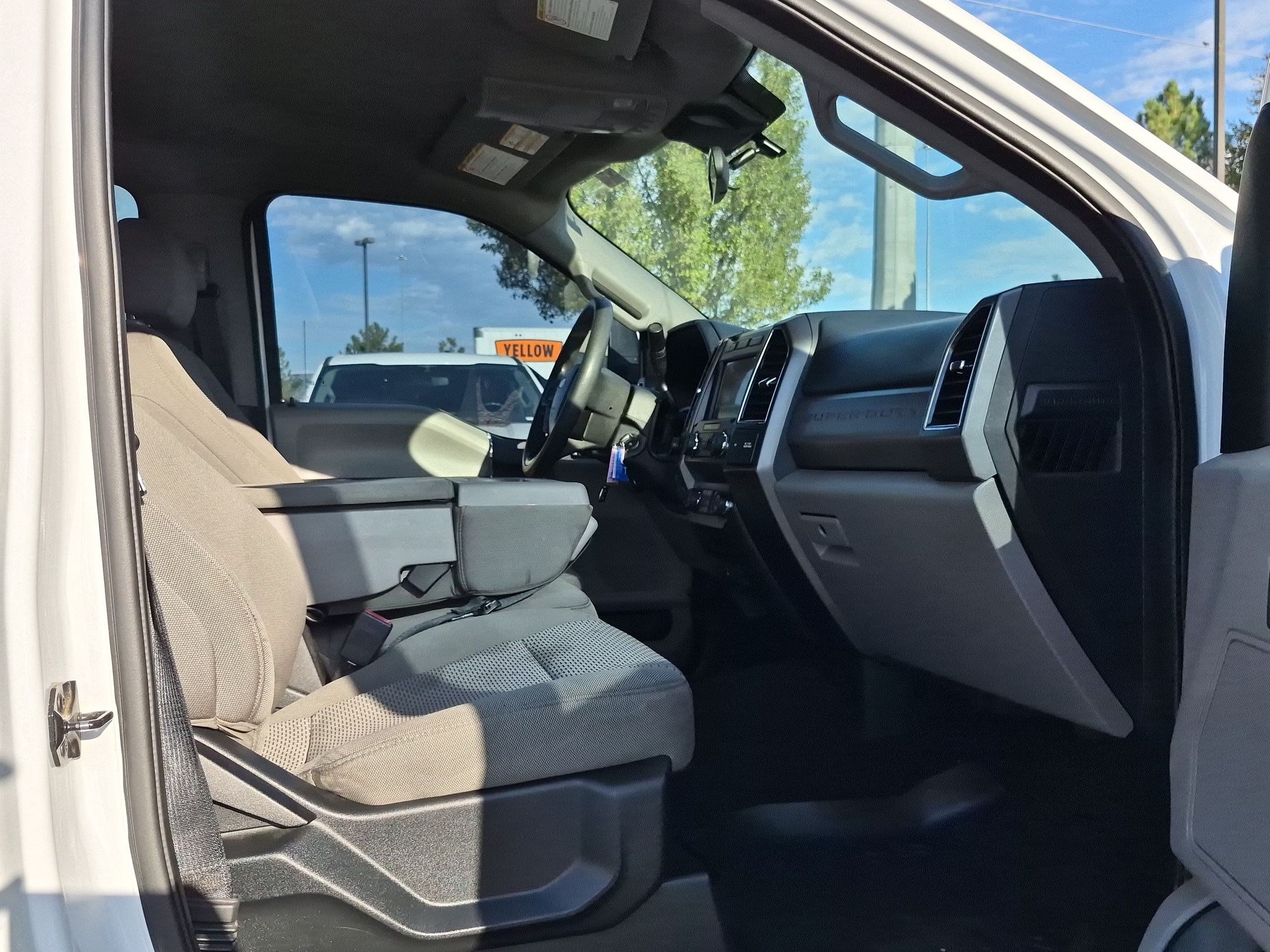 Used 2020 Ford F250 XLT w/ FX4 Off-Road Package AWD/4WD image 31