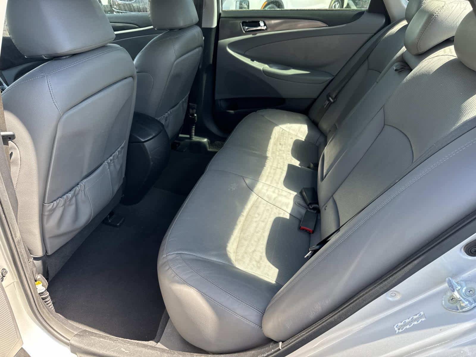 Used 2014 Hyundai Sonata Limited w/ Panoramic Sunroof Package 02 FWD image 13