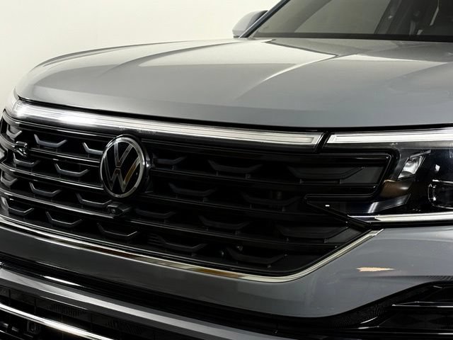 Used 2024 Volkswagen Atlas Cross Sport SEL Premium R-Line AWD/4WD image 13