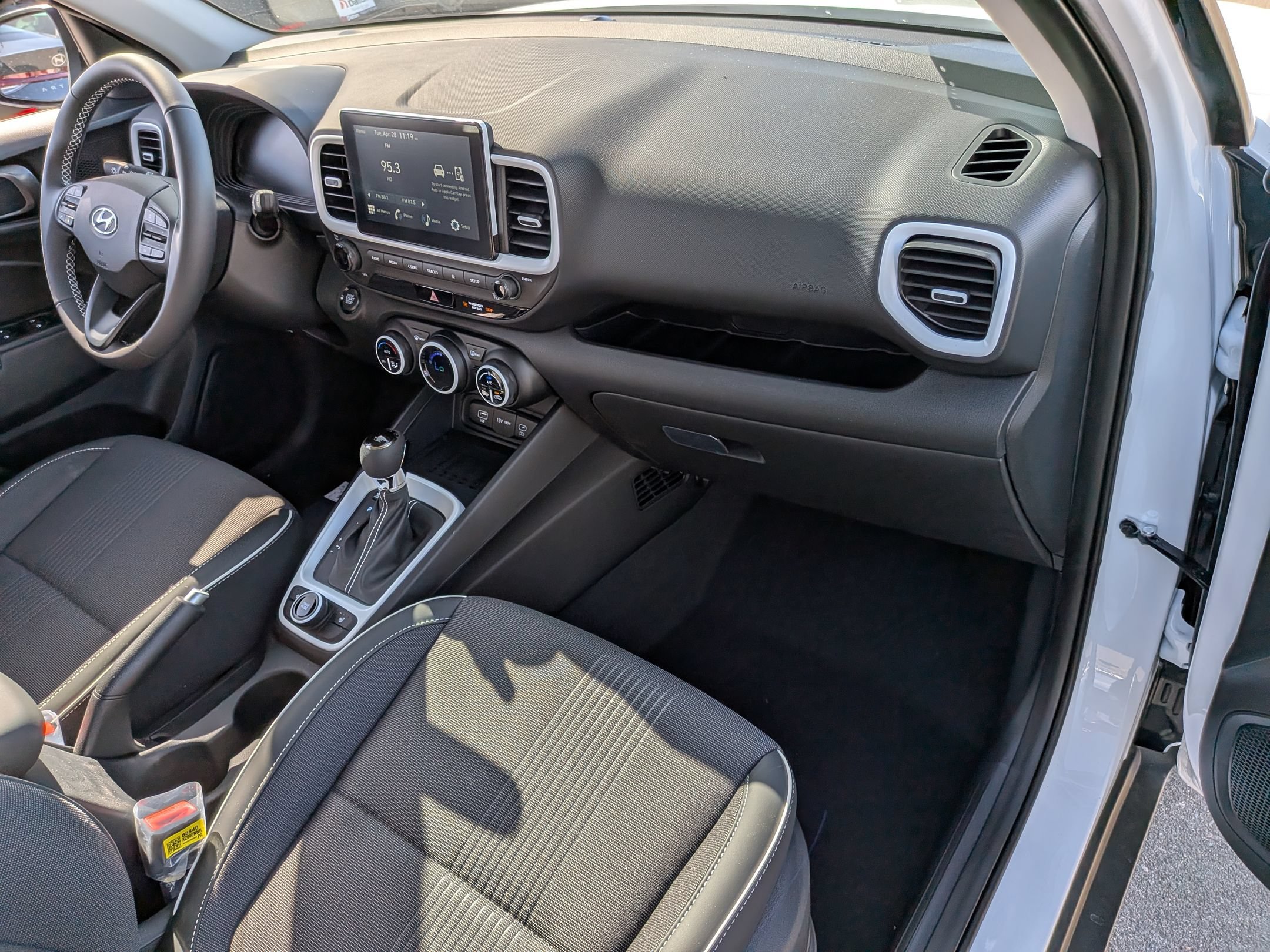 New 2026 Hyundai Venue SEL FWD image 24