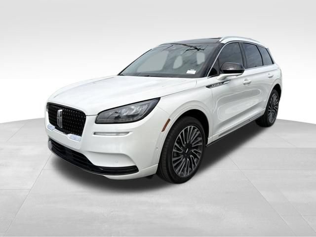 Used 2022 Lincoln Corsair Reserve w/ Equipment Group 201A AWD/4WD image 3