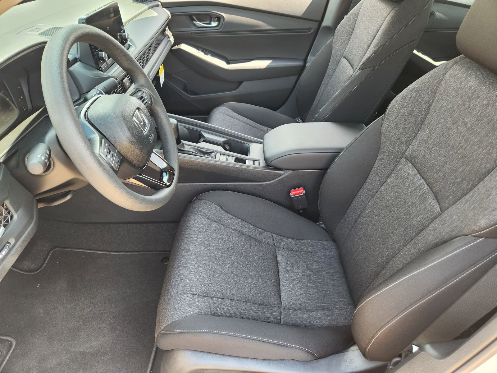 New 2025 Honda Accord SE image 11