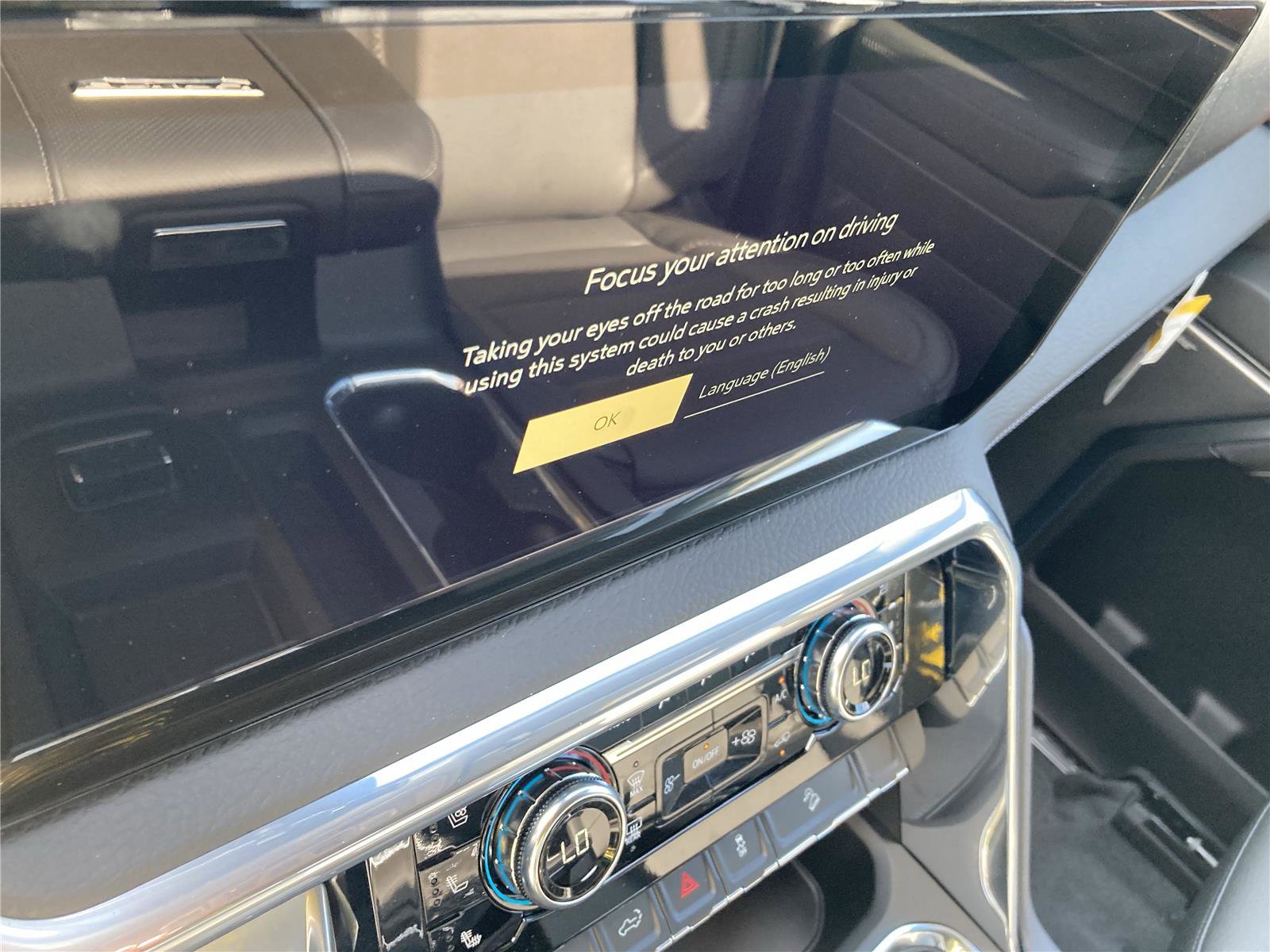 New 2026 GMC Sierra 2500 Denali w/ Denali Reserve Package image 15