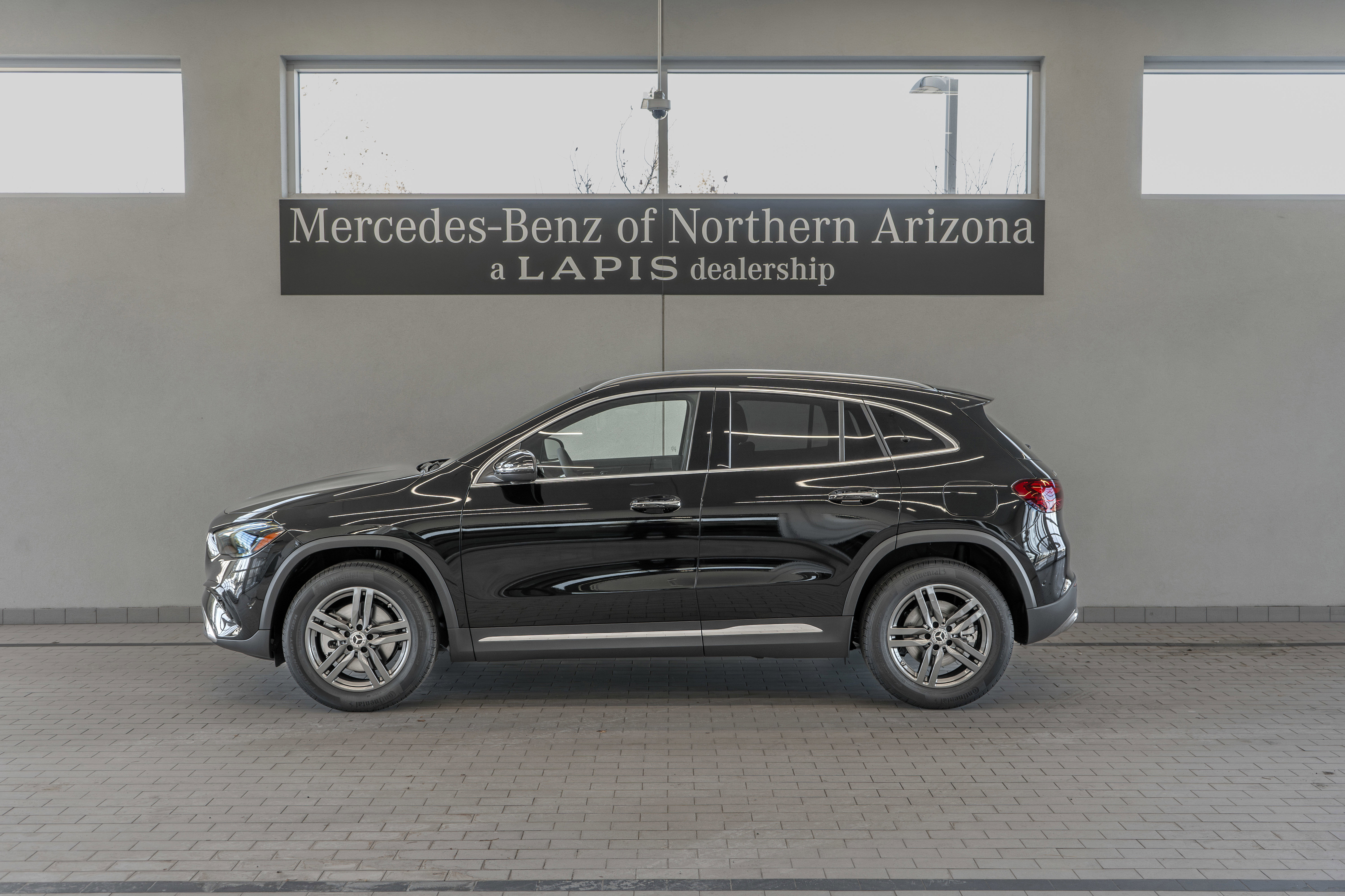 Certified 2025 Mercedes-Benz GLA 250 4MATIC image 2