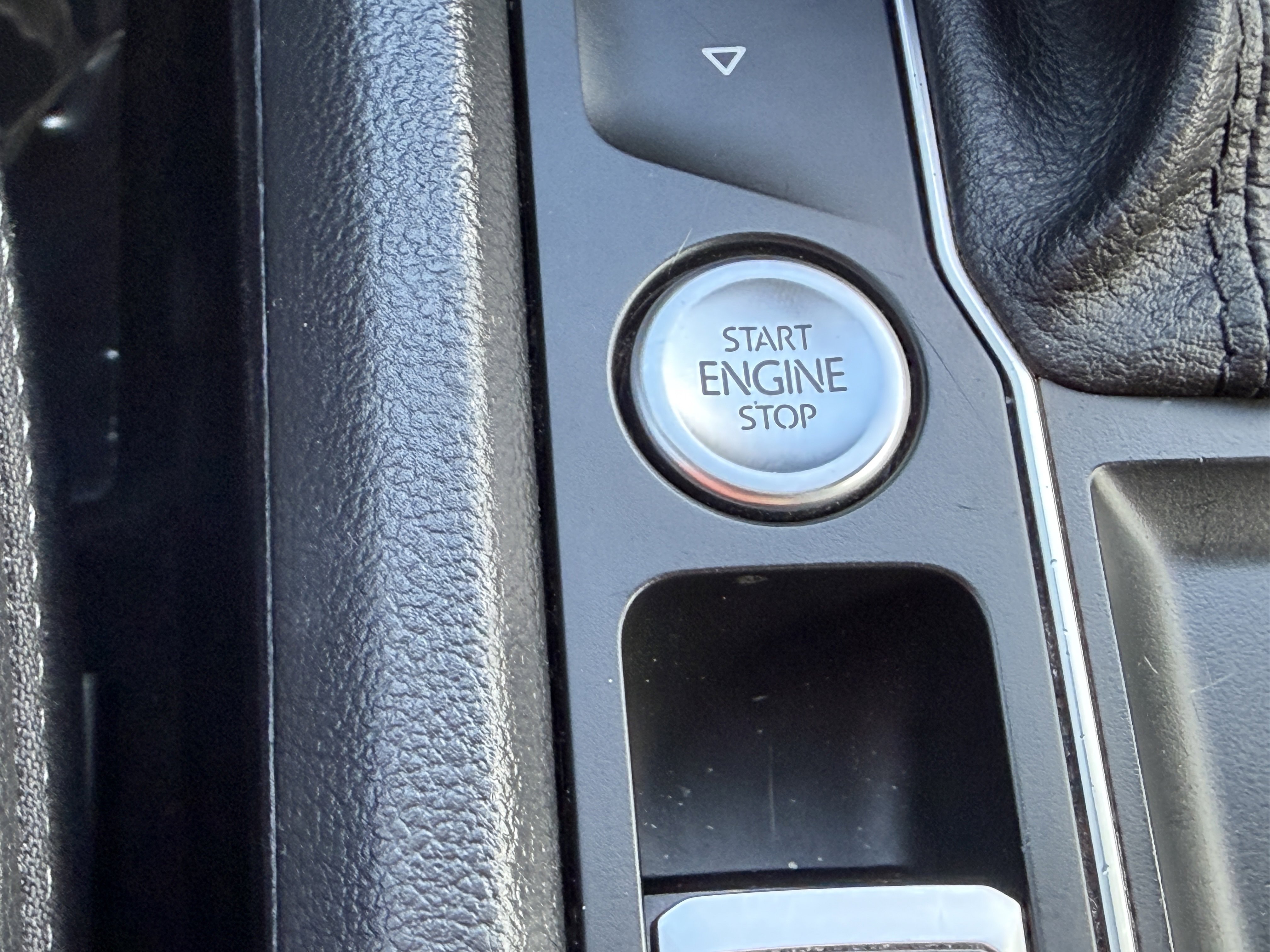 Used 2019 Volkswagen Atlas SEL FWD image 22