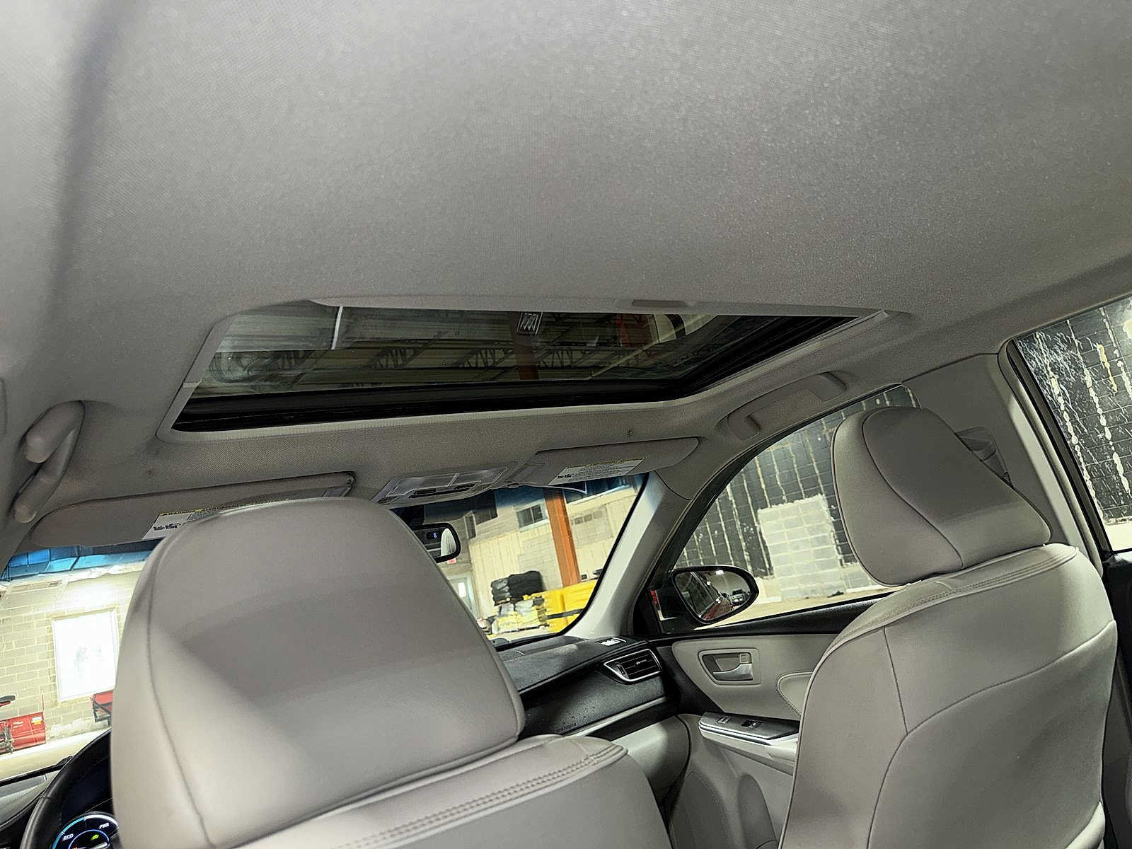 Used 2015 Toyota Camry XLE w/ Moonroof Package FWD image 24