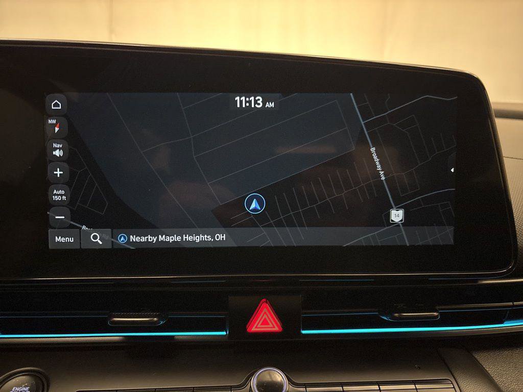 New 2025 Hyundai Elantra SEL image 18