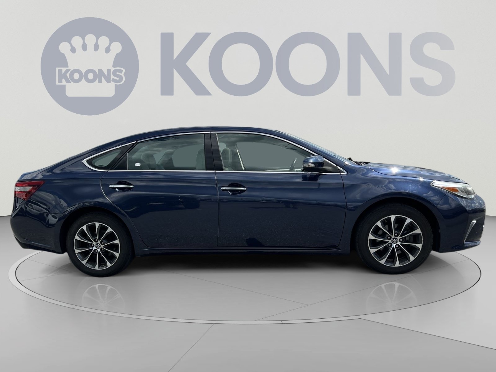 Used 2016 Toyota Avalon Limited FWD image 8