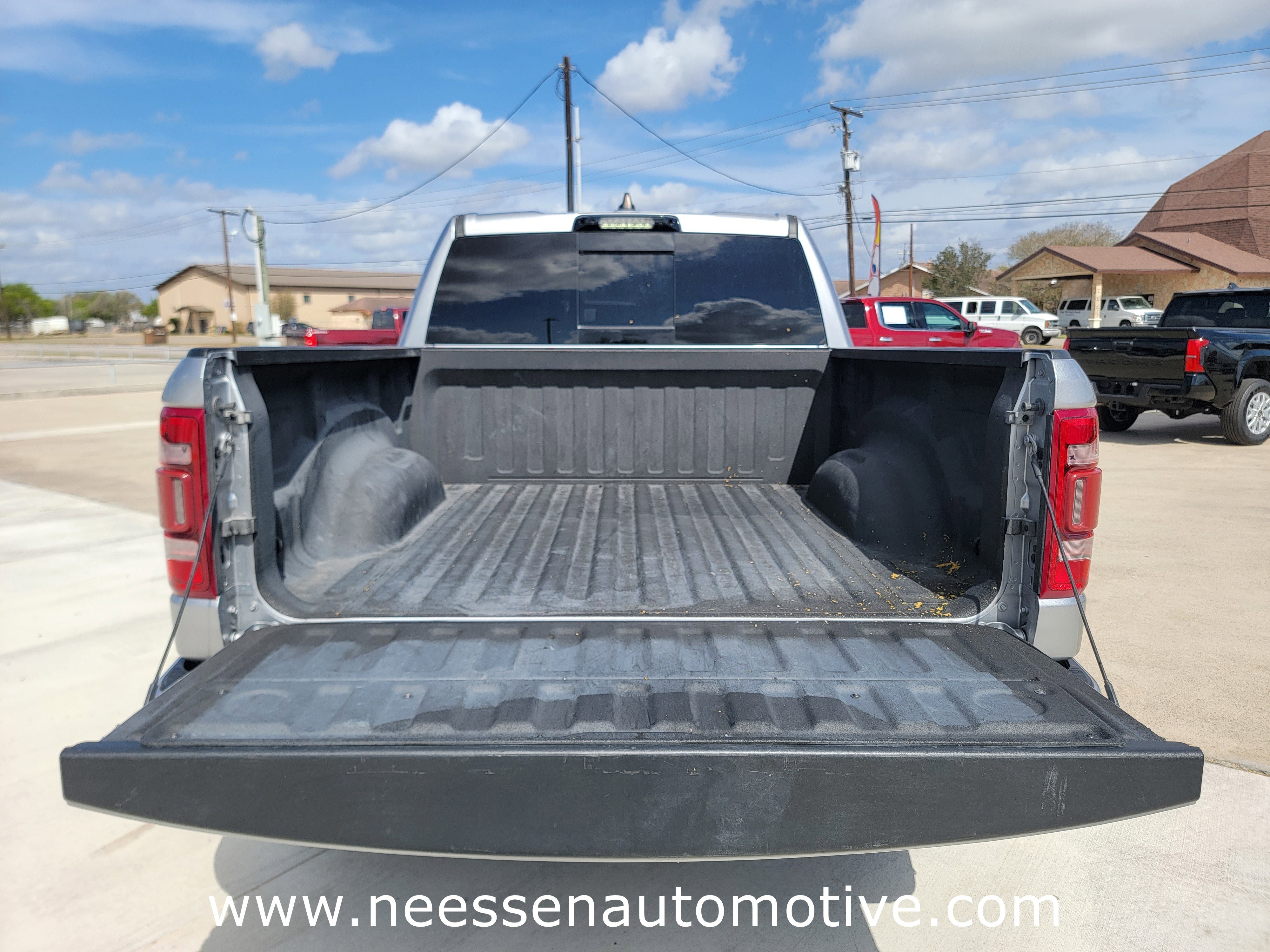 Used 2024 RAM 1500 Limited image 30