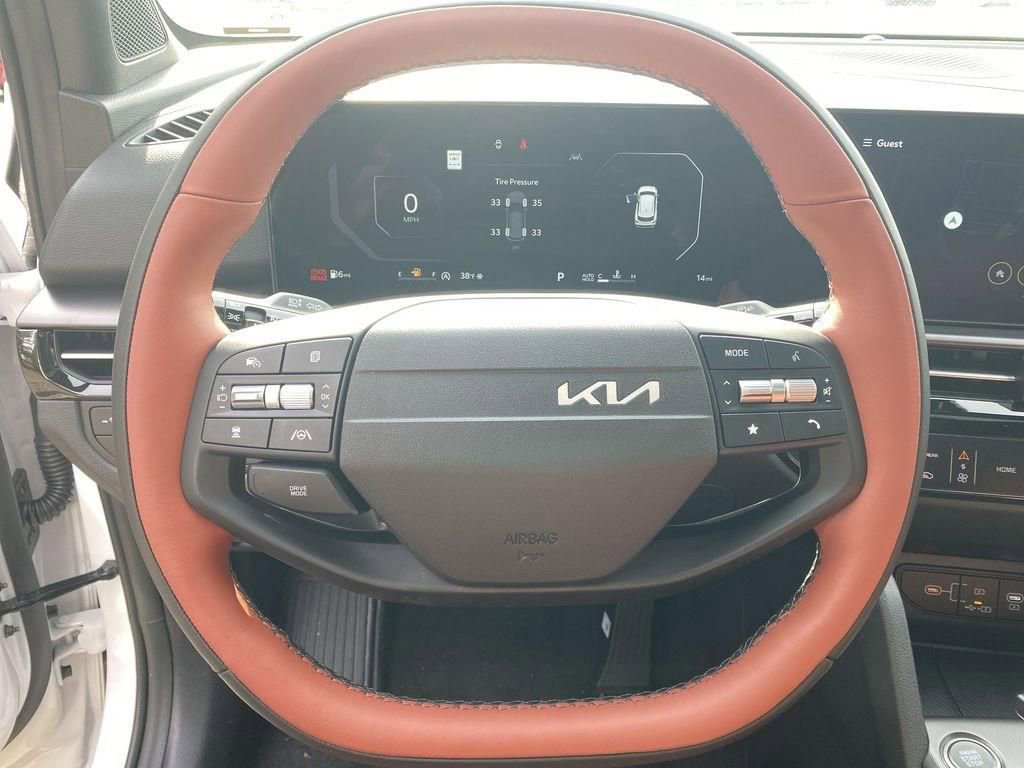 New 2026 Kia Sportage SX FWD image 17