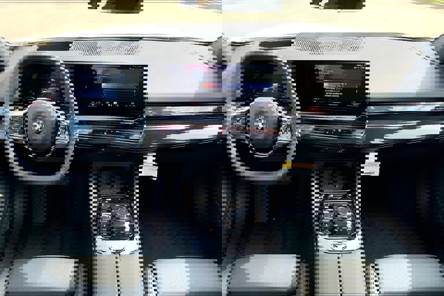 New 2024 BMW i5 eDrive40i w/ Premium Package image 5