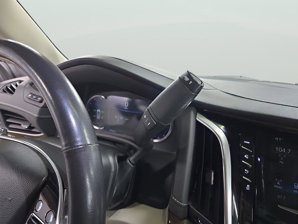 Used 2020 Cadillac Escalade Premium Luxury image 29