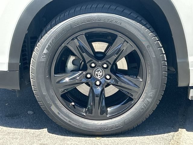 Used 2016 Toyota Highlander Limited Platinum FWD image 10